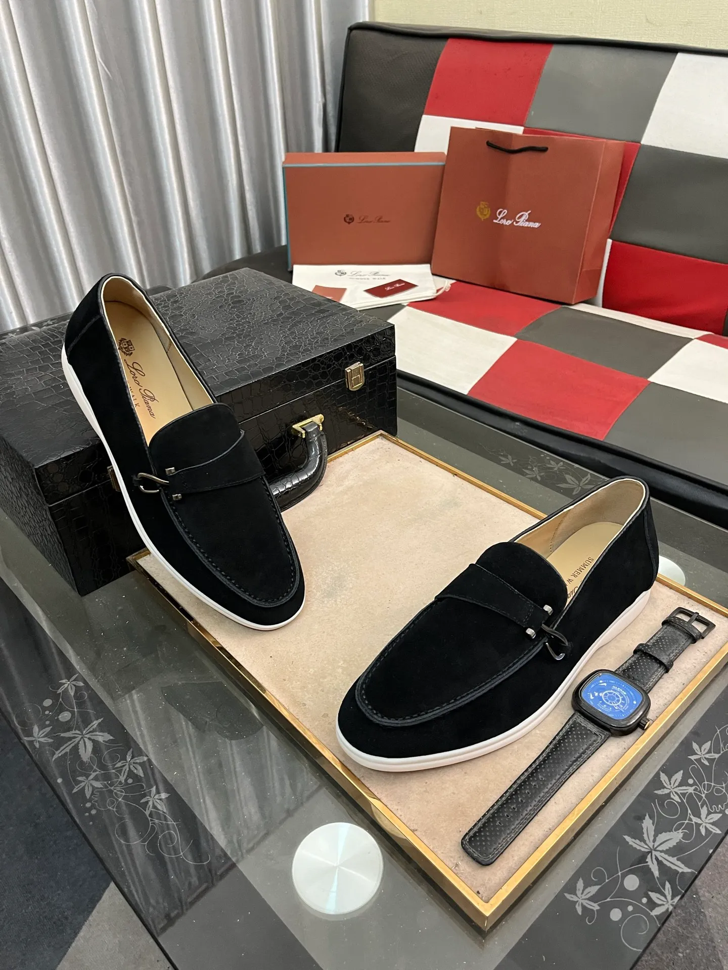 Men's Men's Shoes💰420⌚️⌚️【Loro Piana】LP couple's casual sneakers. Simple and fashionable, the upper is made of cow suede and leather. Sheepskin feet. Custom rubber sole. Size: Female 35-42 (35, 41, 42, 43 customized are non-refundable) Male 38-46 (45, 46 customized)